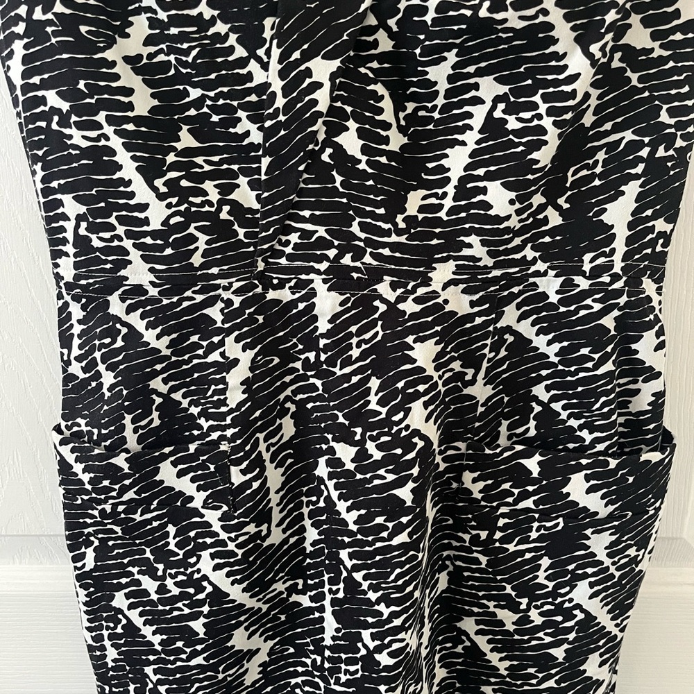 Adrianna Papell Black and White Patterned Midi Dress - Picture 3 of 8